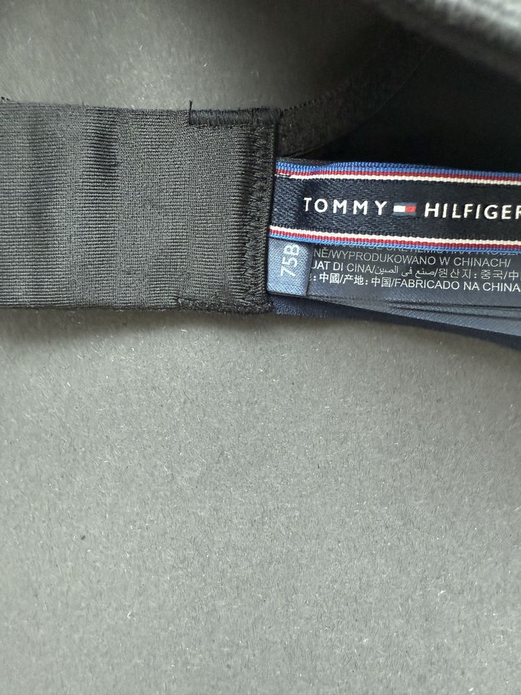 Черен сутиен Tommy Hilfiger /75B/