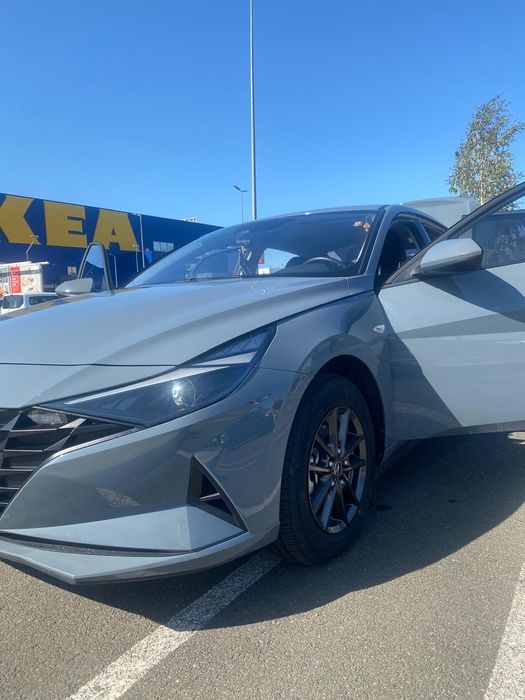 Hyundai Elantra 2023
