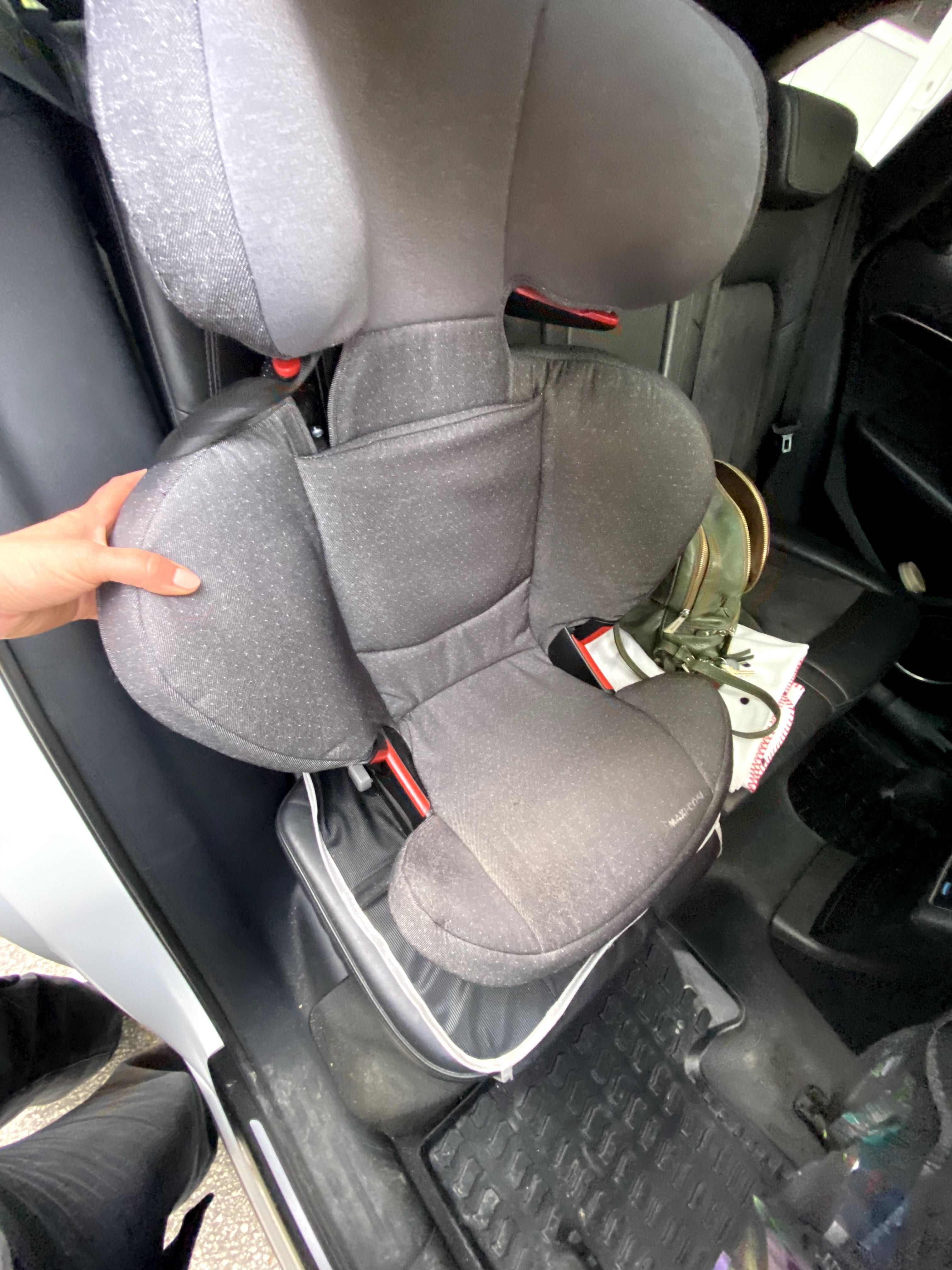Столче за кола Макси Кози,Maxi Cosi Rodi 15-36 kg. изофикс