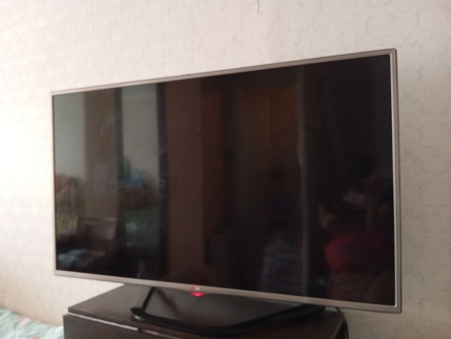Продам телевизор LG