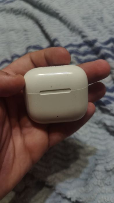 Vand căști zoopie depe eMag doar 1 data folosite