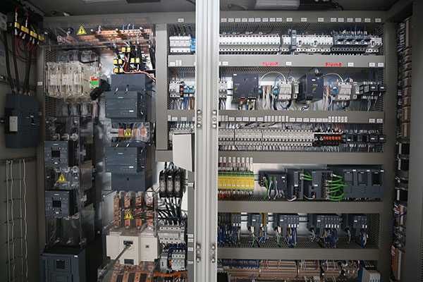 Электроншик Электрик услуги срочни визов 24/7