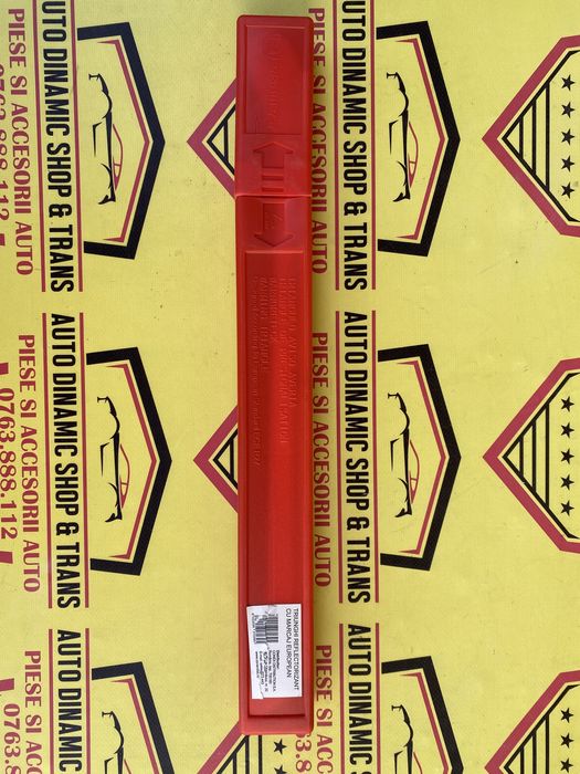 Triunghi auto reflectorizant presemnalizare cu marcaj european