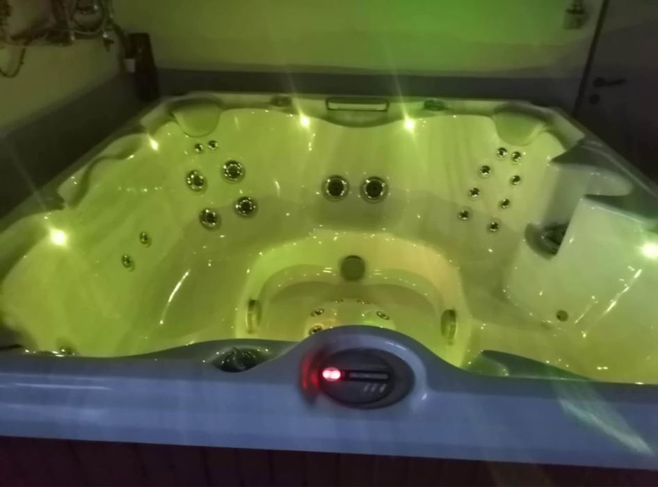 Jacuzzi Sundance Spa piscină ciubăr