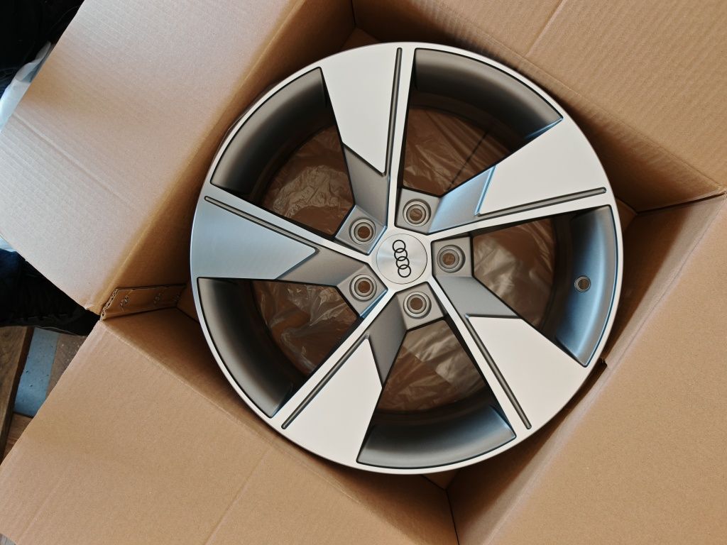Vand jante de aliaj pentru Audi pe 17 marca rc wheels model 562