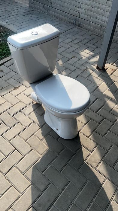 Продам б/у унитазы в хорошем состоянии