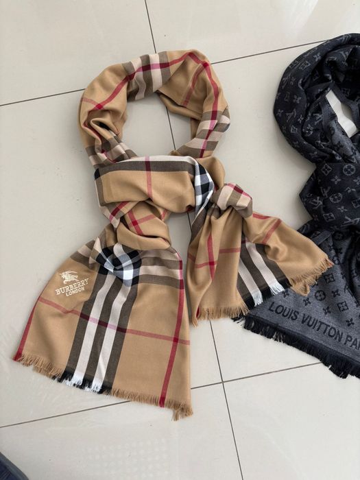 Esarfa Louis Vuitton/ Gucci / Burberry