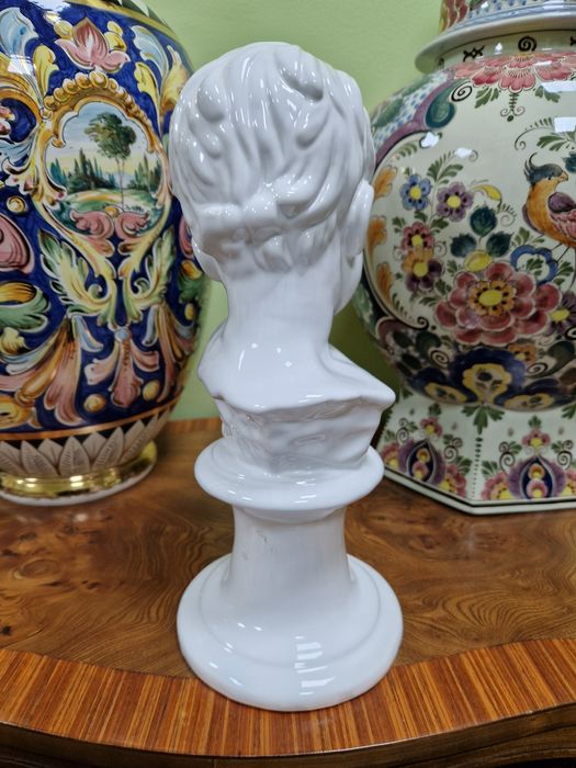 Страхотен антикварен колекционерски порцеланов бюст