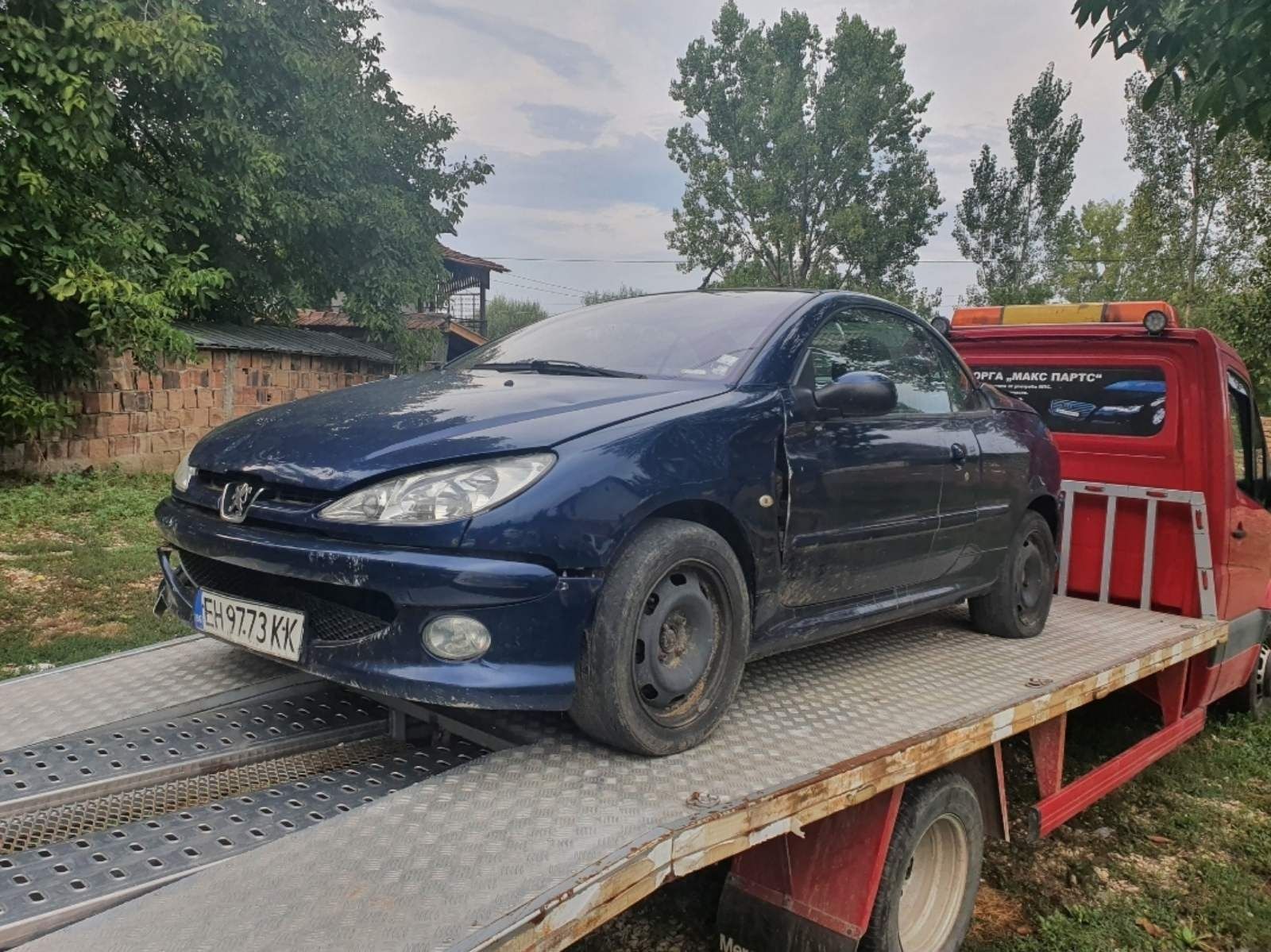 Продава се на частиPeugeot 206 CC 2007