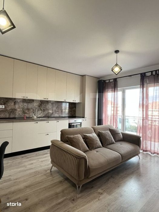 Apartament 2 camere, 38 mp, parcare, zona Teilor