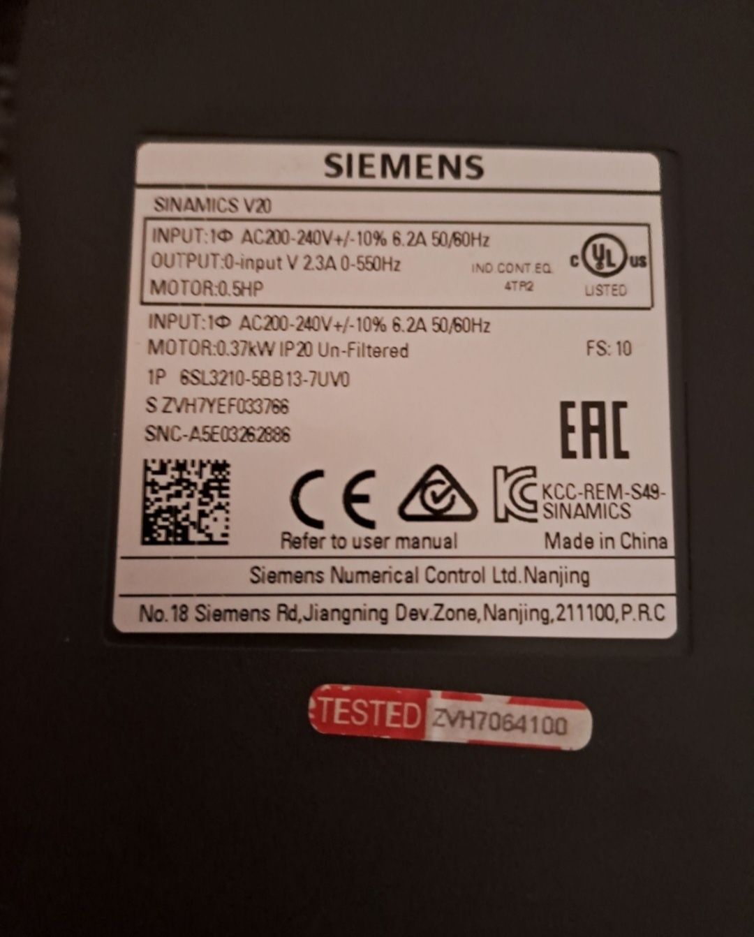 Convertizor frecventa SIEMENS 0,37kW, alim. 230V, iesire 3 faze