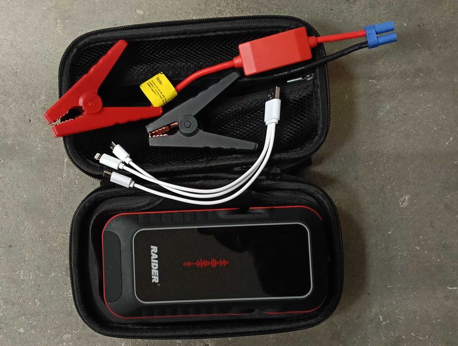 032209	Зарядно стартерна батерия 18Ah 600A LED лампа RD-JBC20