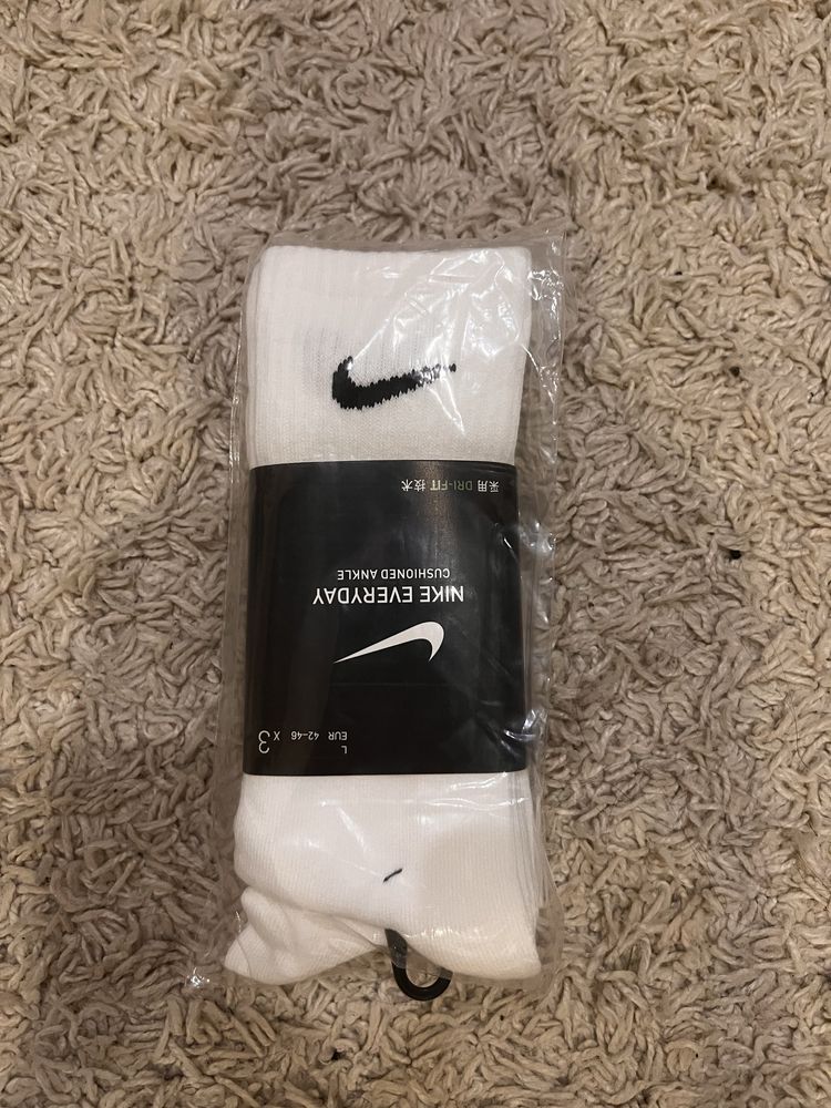 Продам носки nike