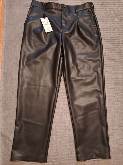 Pantaloni Zara  piele eco.,model Balmain,46