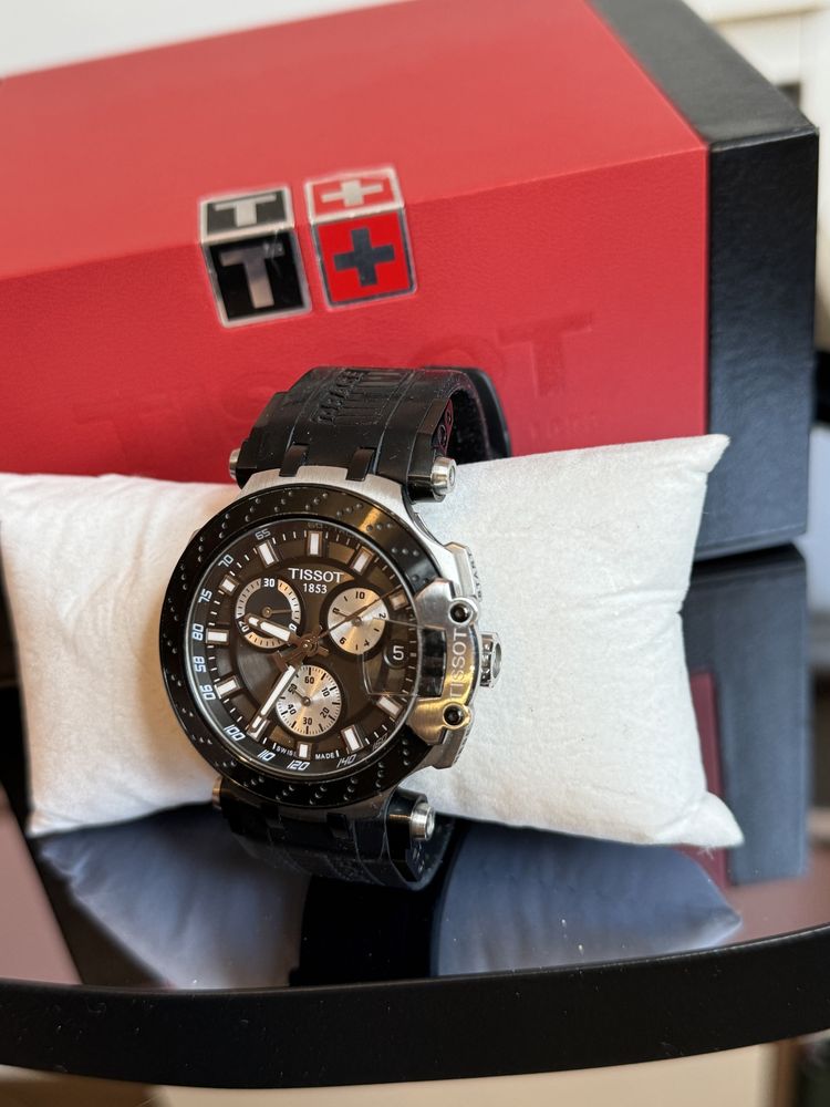 Часовник TISSOT T-race chronograph