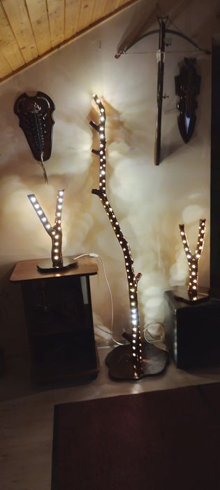 Veioze din lemn lacuit