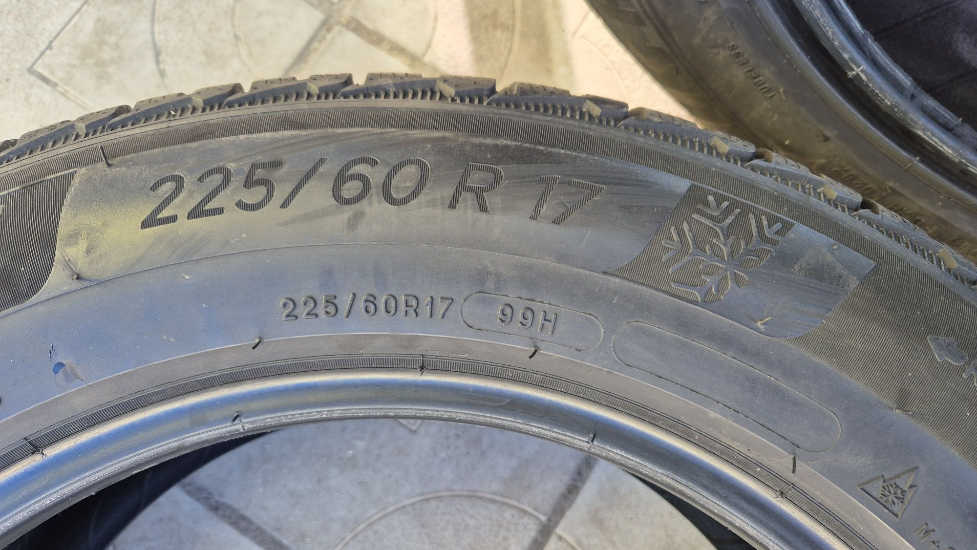 2бр.зимни гуми 225/60/17 99Н  Мишелин