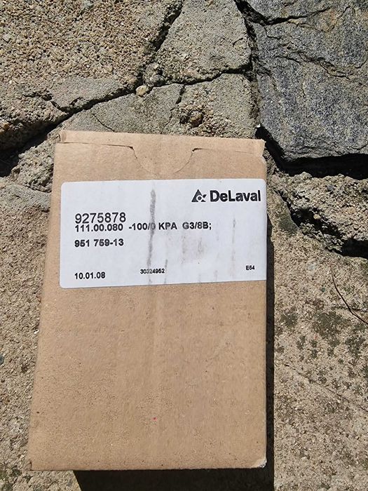 DeLaval 9275878, 958370-80 VF-20; вакумметър и регулатор за налягане