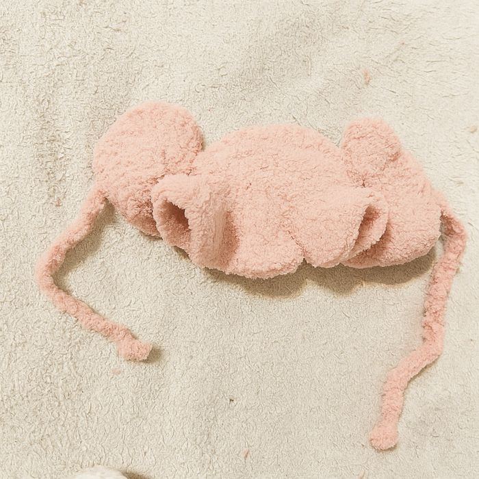 Palarie crosetata manual roz pudra pentru animale de companie