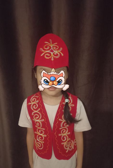 Продам казахский национальный жилет и шапку