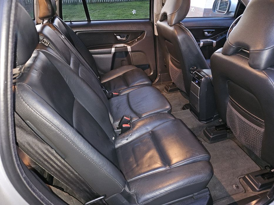 Volvo XC90 D5 AWD 185 CP 7 locuri  - manual