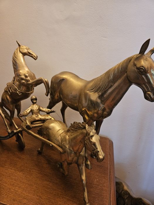 Cal alama bronz decoratiuni