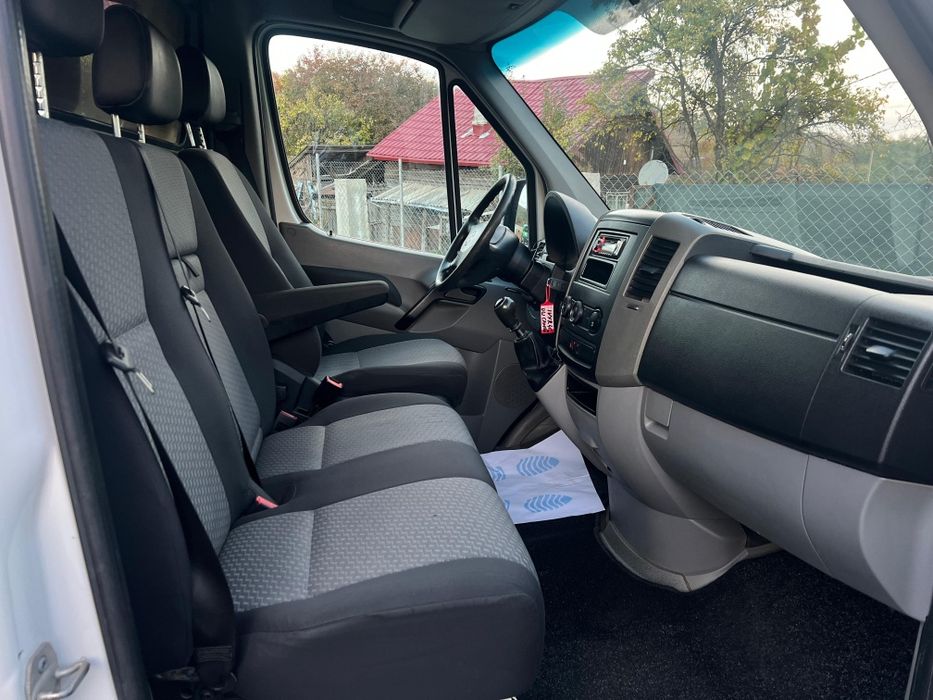 VW Crafter Mediu / 2012 / Euro 5 / AC / 3 locuri