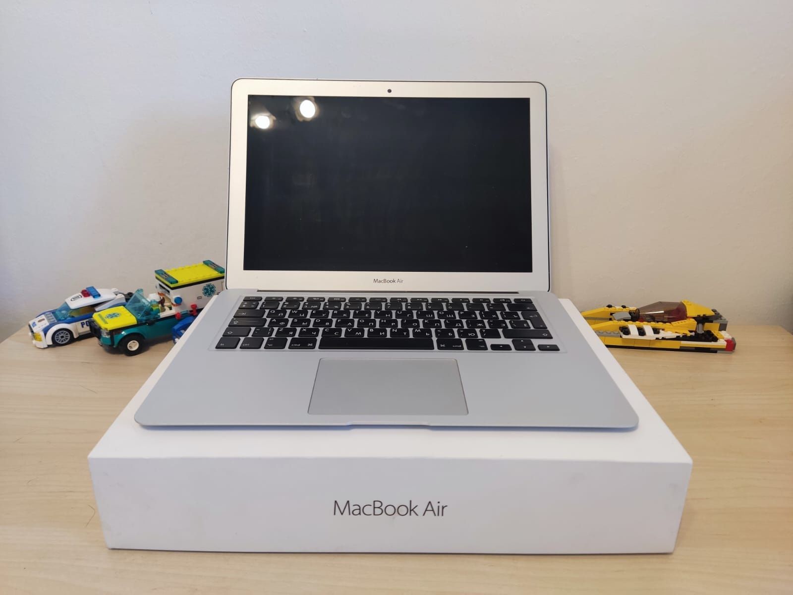 Macbook Air 13 в идеальном состоянии