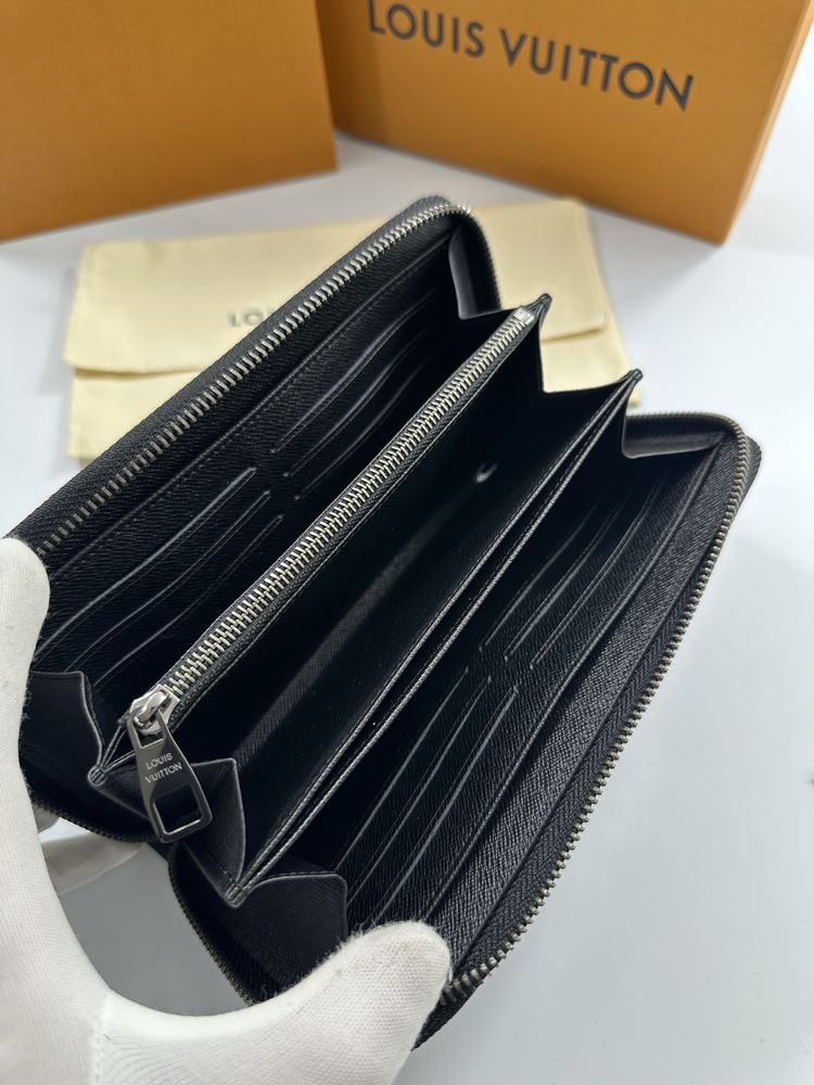 Portofel Louis Vuitton Zippy Black