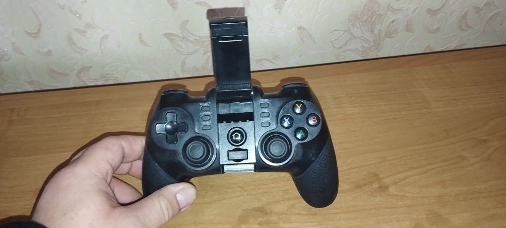 Геймпад,игровая консоль