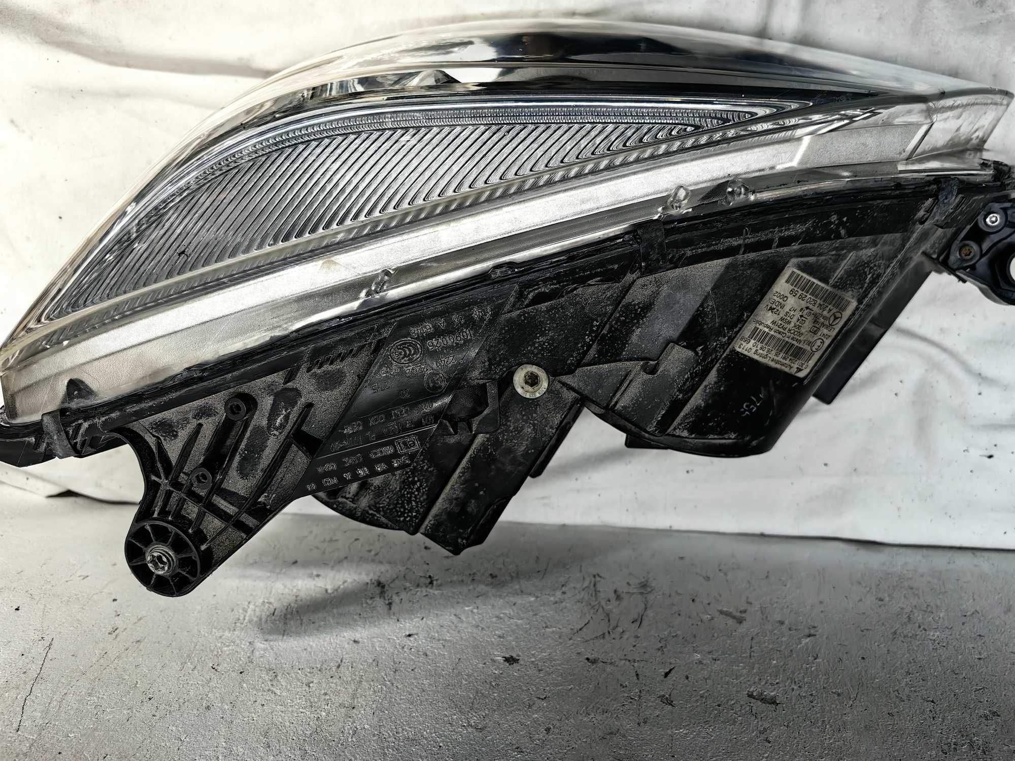 Оригинални  фарове  Мерцедес Ц 204  Mercedes C 204 Bixenon