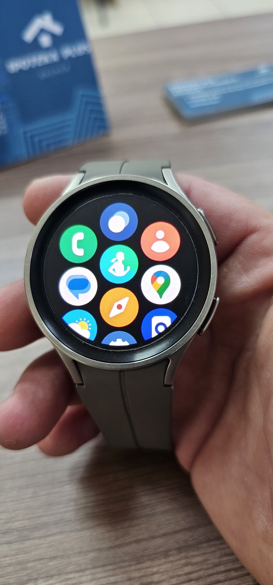 Смарт-часы Samsung Galaxy Watch 5 Pro 45 мм серый