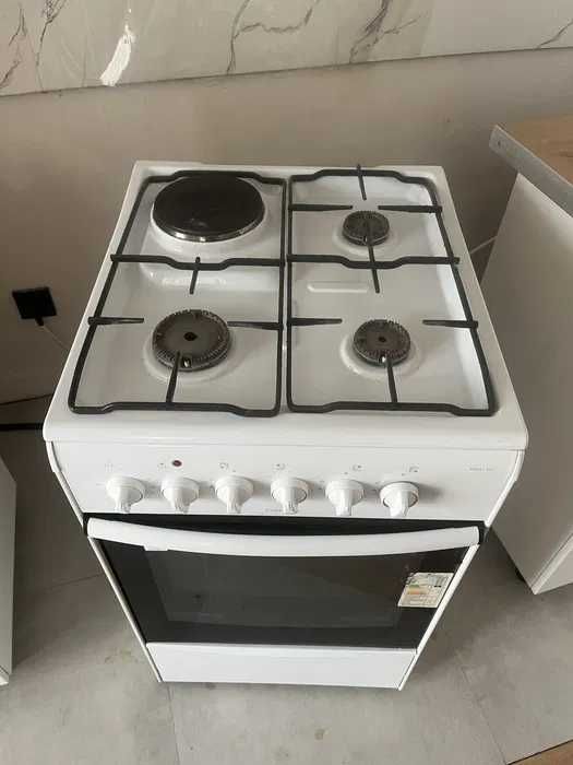 Газовая плита с электрической духовкой