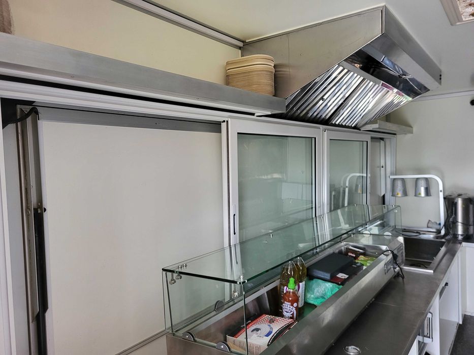 Rulotă comercială fast-food , food-track, leasing