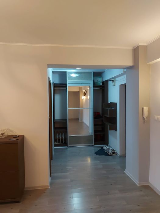 Inchiriez apartament cu 2 camere  în bloc nou situat în zona nord