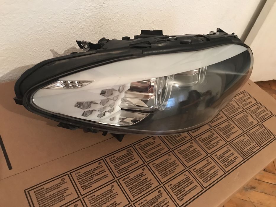 Far dreapta bmw f10 f11 bixenon adaptiv