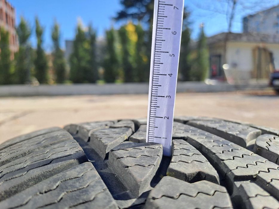 Зимни гуми Petlas 7см грайфер 235/45 R17