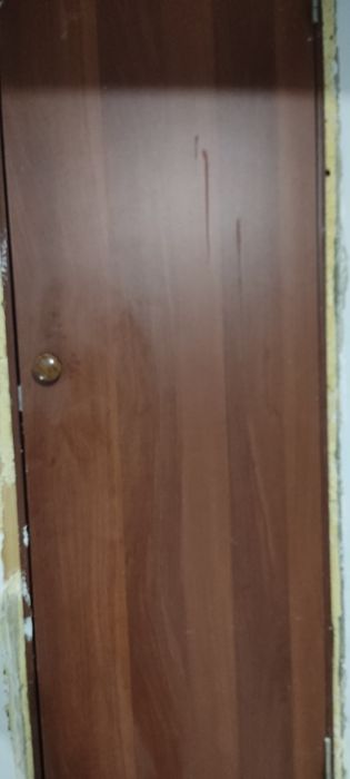 Ванна, туалет, спальный,залдың есіктері. Б/у