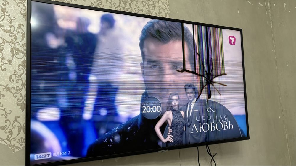 Телевизор черный Самсунг