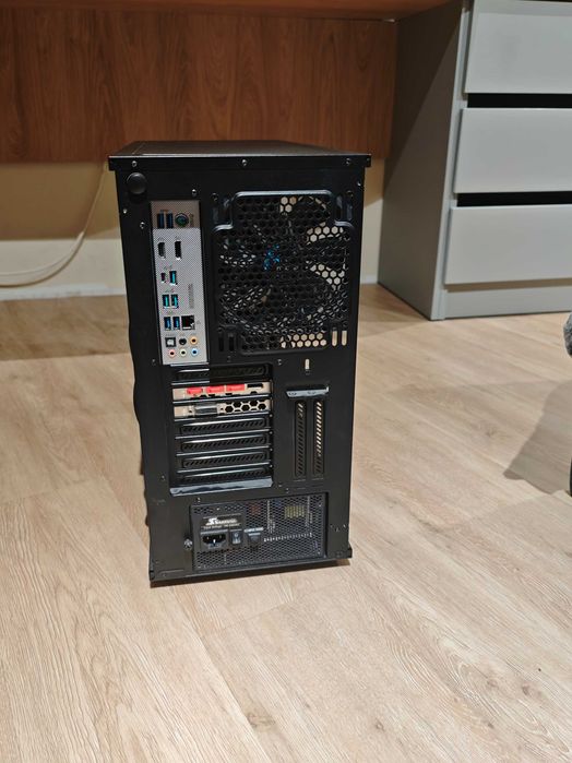 Desktop / Настолен компютър / Работна станция