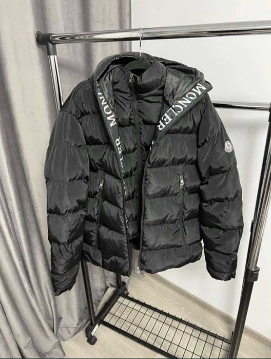Vand geaca moncler