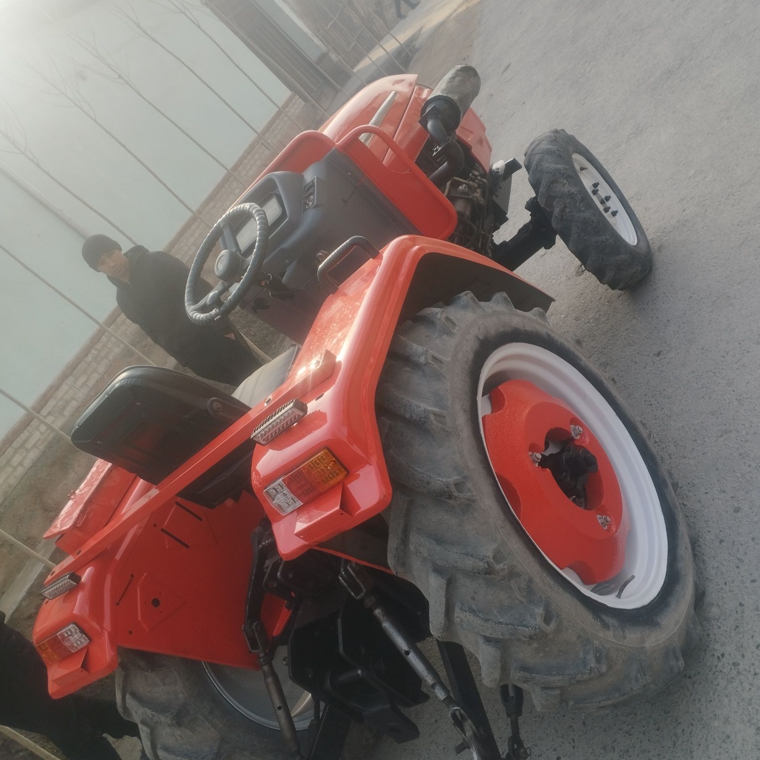 Traktor xolati yaxshi malumot tel orqli