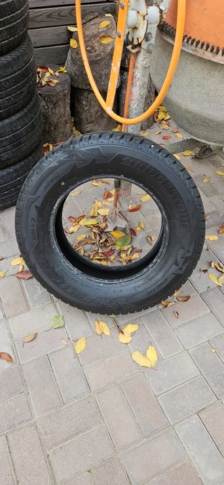 Продам резину б.у в хорошем состоянии 70000 к размер 215/ 70/ 16