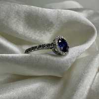 Кольцо с бриллиантом и сапфиром