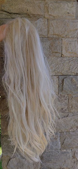 Перука,средно дълга.Италия