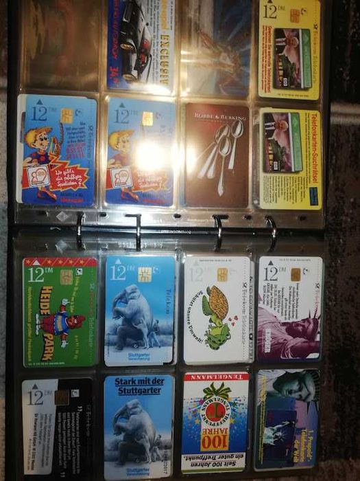 Vand album cartele telefonice foarte vechi,vintage,colectie