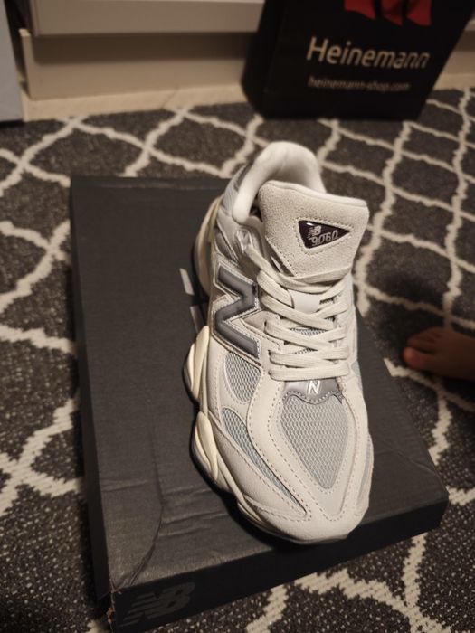 Adidași New Balance 9060