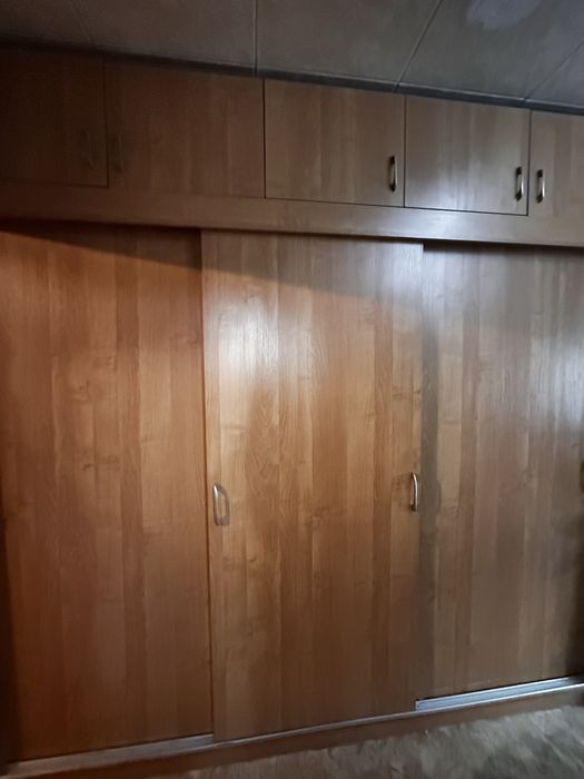 Продаеться Шкаф в хорошем состоянии