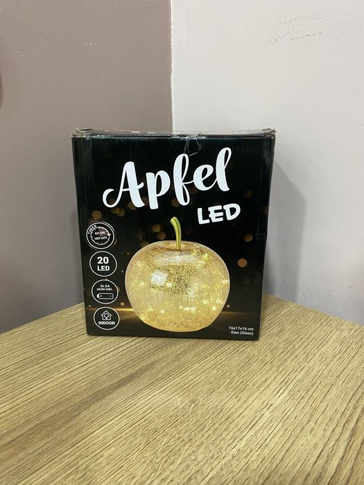 Декоративна нощна лампа– стъклена ябълка