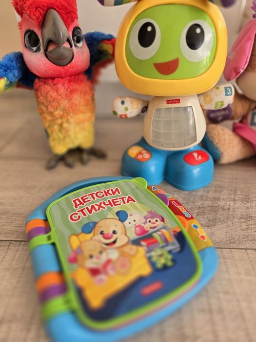 Играчки fisher price  папагал Fur real